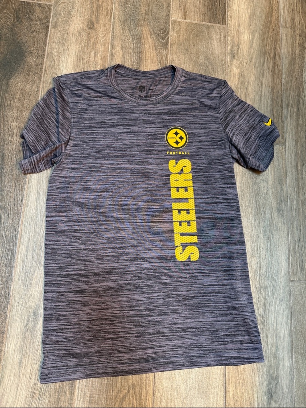 Nike Men's Gray Heather Steelers Vertical Logo Short Sleeve Tee